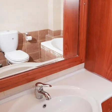 Argyro Apt - Spacious 3bd In Peaceful Village *