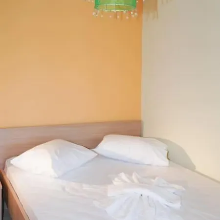 Argyro Apt - Spacious 3bd In Peaceful Village Hanya