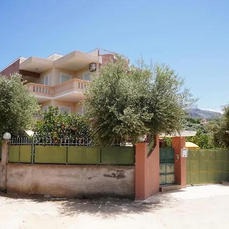 Argyro Apt - Spacious 3bd In Peaceful Village *